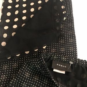 Akris Brand top and pants. Navy & white